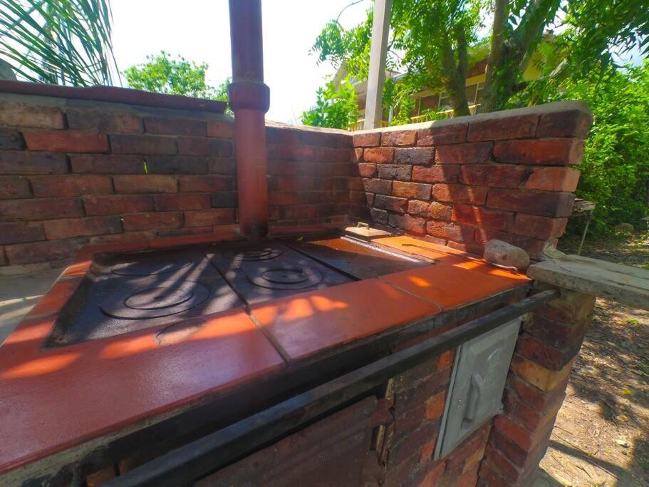 Casa Familiar Y De Descanso Villa Lorenza - Apulo Cund. エクステリア 写真