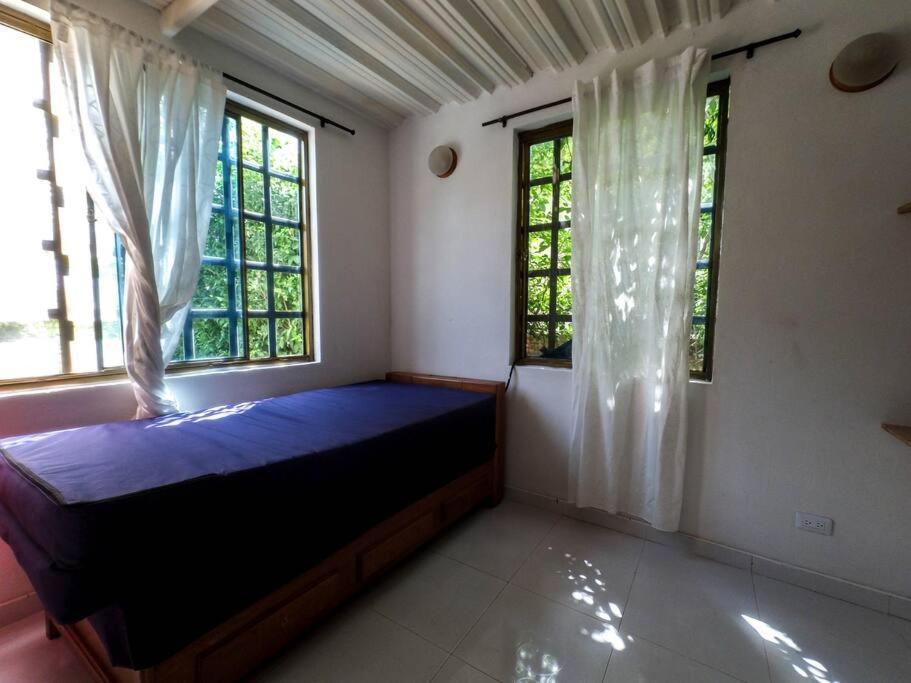 Casa Familiar Y De Descanso Villa Lorenza - Apulo Cund. エクステリア 写真